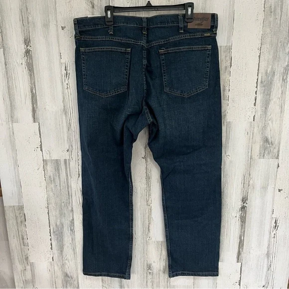 Wrangler Men’s Regular Fit Straight Leg Denim Jeans Size 40X30 - Picture 10 of 10